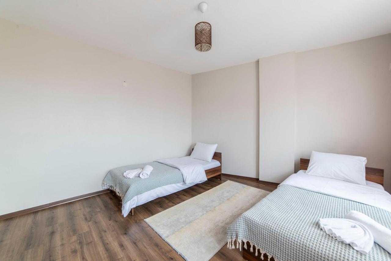 Centrally Located 2 Bedroom Apt With Netflix 부루사 외부 사진