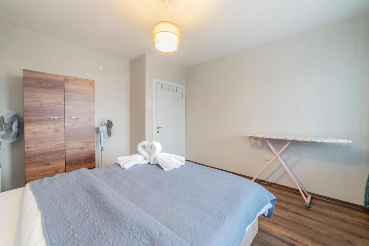 Centrally Located 2 Bedroom Apt With Netflix 부루사 외부 사진