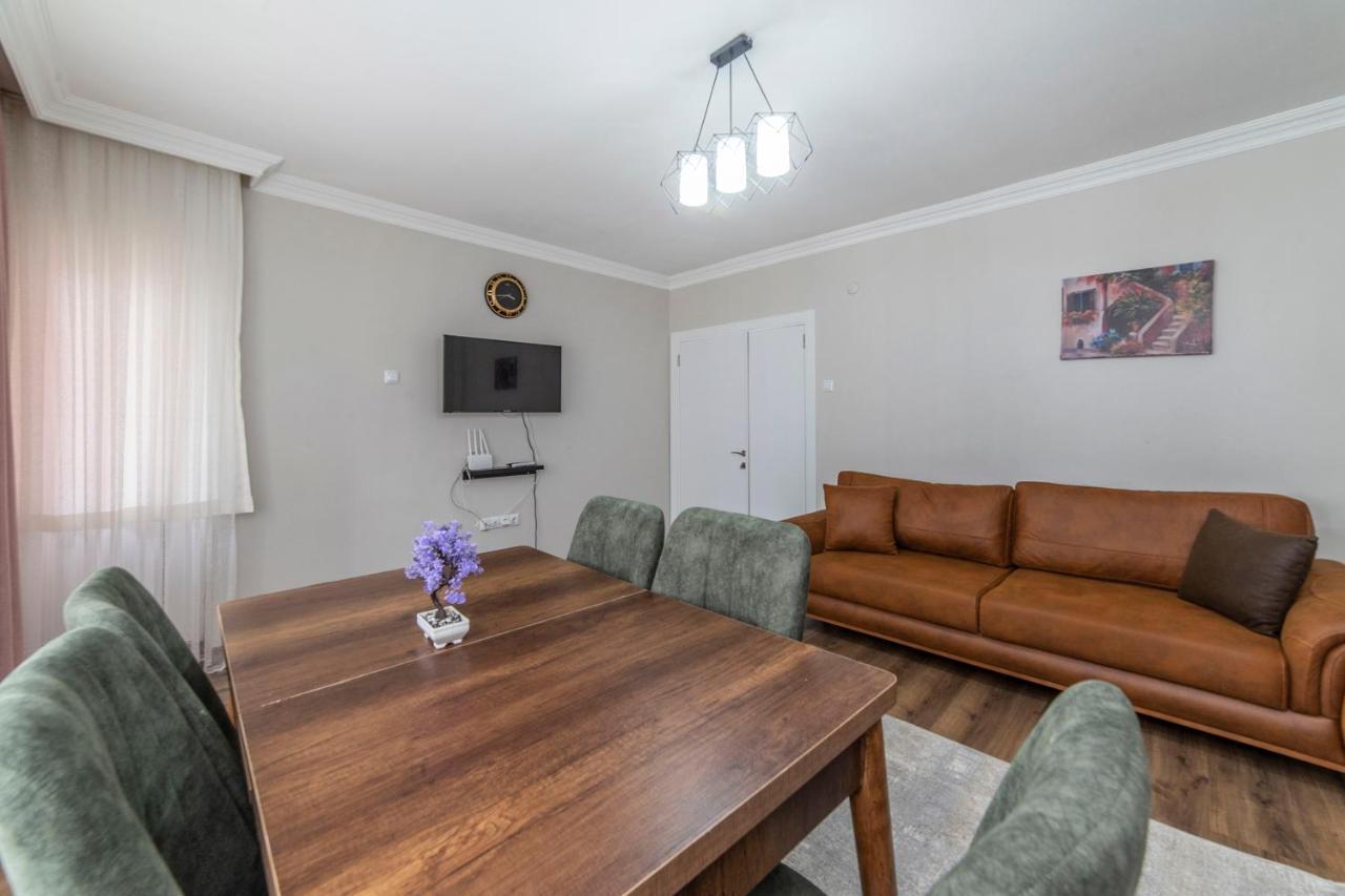 Centrally Located 2 Bedroom Apt With Netflix 부루사 외부 사진